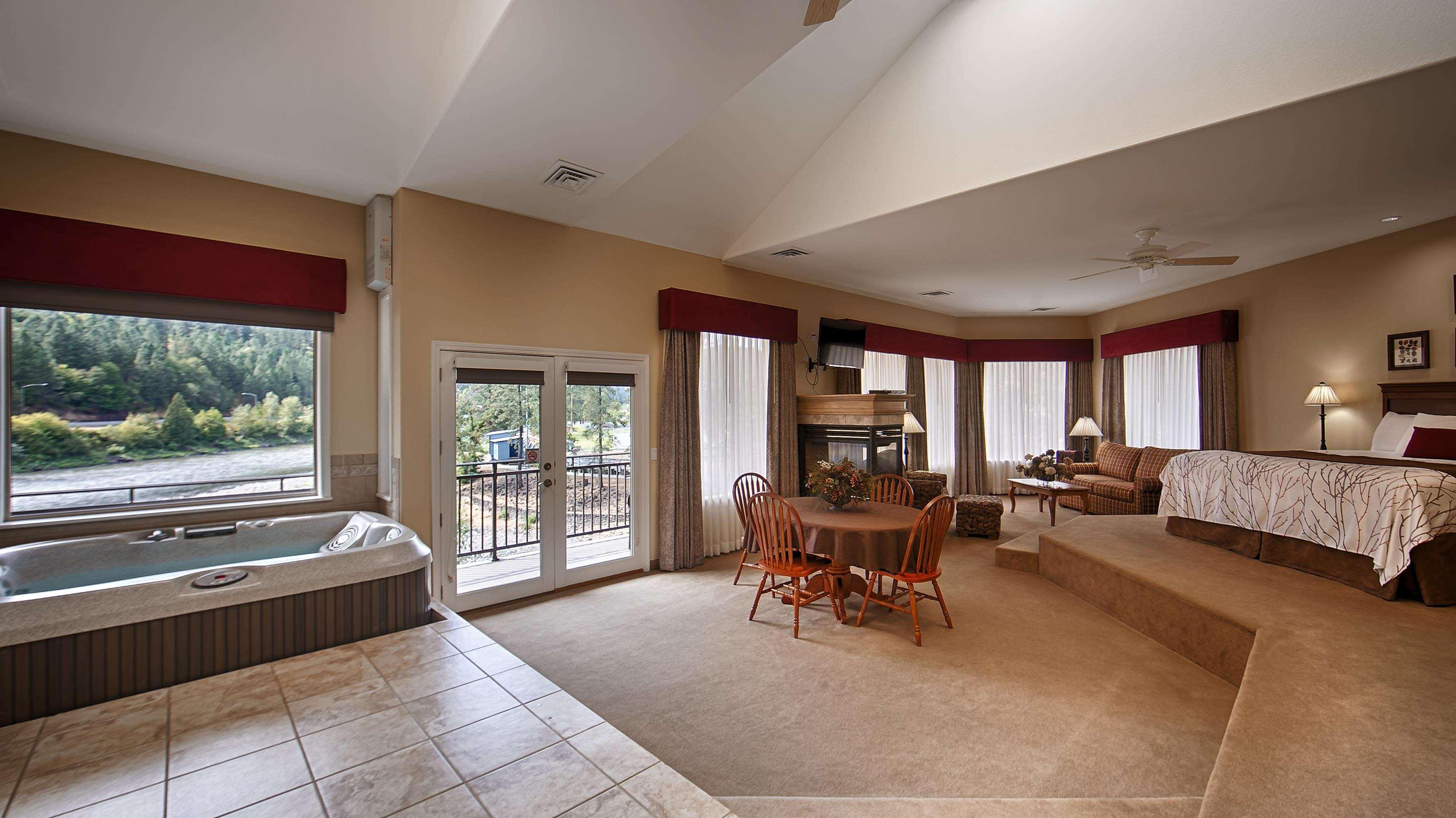 Best Western Lodge At River'S Edge Orofino Bagian luar foto