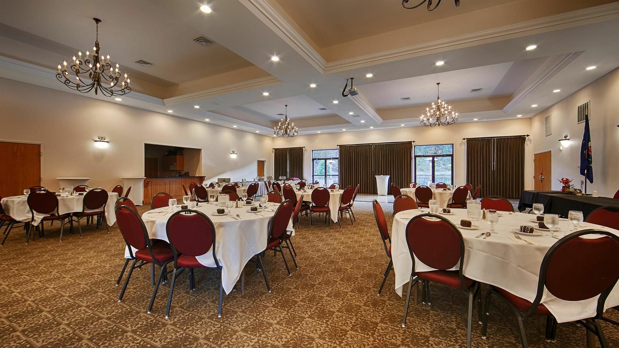 Best Western Lodge At River'S Edge Orofino Bagian luar foto